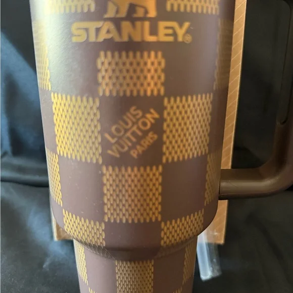 New Stanley 40oz Laser LEngravedV Brown and Gold Checkered Tumbler - Picture 2 of 8